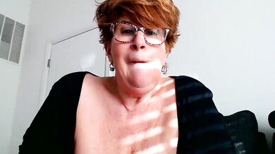 Watch plusizebigbooty, a white-mature cam girl, pleasure herself with a dildo & vibrator