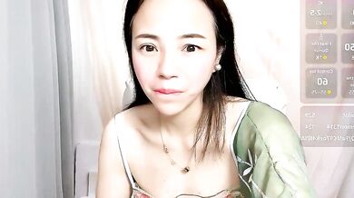 Cn-sini: A Young Girl's Dirty Talk & Upskirt Action with Big Tits & Group Show