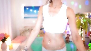 Amy Valentine's seductive cam show: arousing and sensual encounter