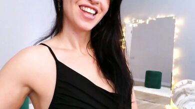 Mary_love16 gets dirty with herself in steamy private session