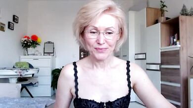 Jasmin18v's real-life orgasmic adventure with Angelic Enchantress