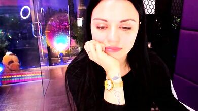 Alma Pearl and Energetic get kinky with each other in a steamy video!