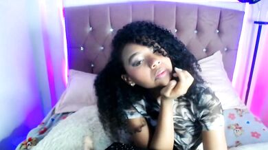 Charlotte Walker1's naked foot fetish & small-audience creampie video - HD quality