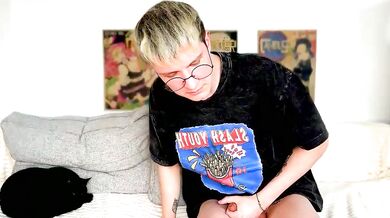 Watch Melons Enchantress Loves To Masturbate Perfectly In DÃ©colletage