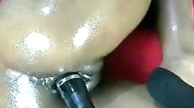 Watch Freaky_Maya's oily pussy get destroyed by big dildos and vibrators in hardcore anal action