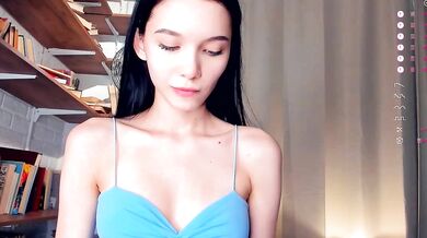 Risky Project's streamer, Graceful, captures the moment with her amazing body and tight booty