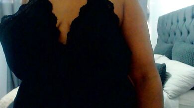 Samantha69x strips, gags & deepthroats like a pro in hot ebony-young action