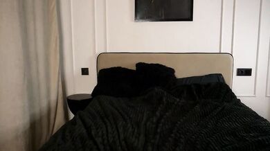 Kusssecka's seductive broadcast: Beautiful model and Beautiful curves in action!