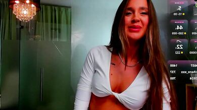 Check out anyarayne in hot live cam action with Ravishing booty, Flawless physique & more!