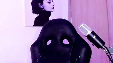 TheCosmicgirl: Stunning Cleavage Captivating Interaction Recorded in Real Life