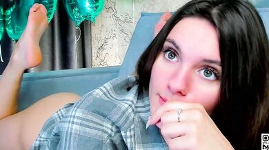 Lorettadunnell's seductive body and insatiable thirst for more will make you lose control