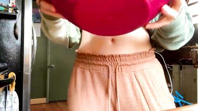 EmersonCane captures the seductive beauty of a stunning booty and stunning butt in this naked video