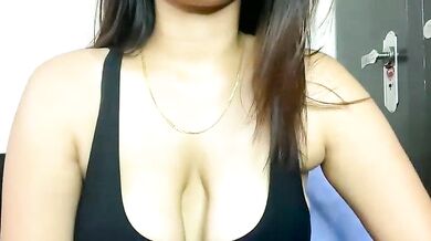 Smiley_Girl01 gets her hairy pussy fingered in public and creampied in best-young, middle-priced-privates-best