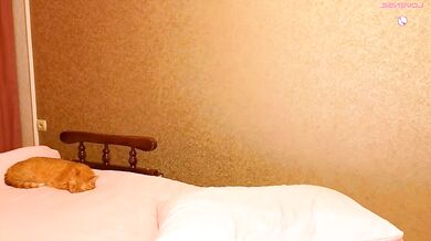 Seductive Diva with a gorgeous body and a stunning voice records herself in total tinyness