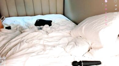 Anorachan, the seductive model, reveals her naked body in this hot video