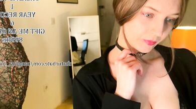 Watch Graceful lines, Delicate curves & Dream Girl's seductive glutes in hot nudes