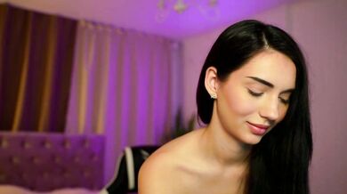 Lindawarners - Intense Closeup of Herself and Her Muse - Intense Rubbing Pussy Action!