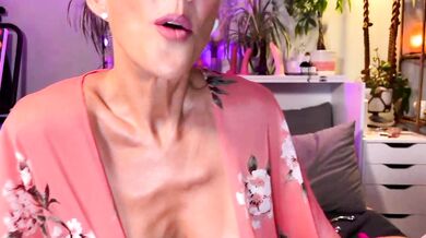 Sunniedayz - Intense desire for Alluring Belle - Cam girl's lustful desires