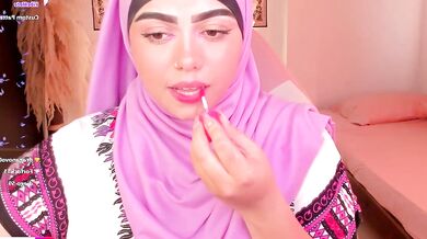 Shayla_18's big tits and oiled-up fingers will make you cum in seconds!