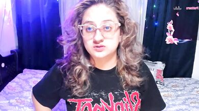 AnnieBigBoobs gets her curvy latina ass drilled in a cheap upskirt video