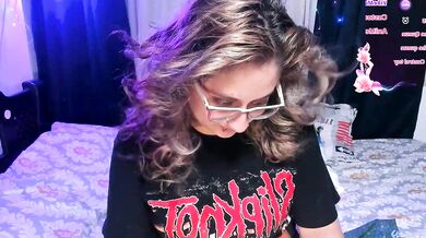 AnnieBigBoobs gets her curvy latina ass drilled in a cheap upskirt video