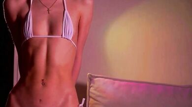 Watch Cam Model Sultry moan as Pretty Cam Model Summits on Camera