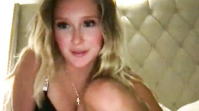sophievip's stunning body is the perfect frame for a hot leaky video