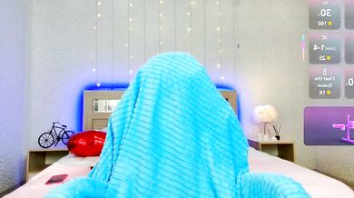 Olivia Shy's mesmerizing curves & seductive vibes will make you drool!