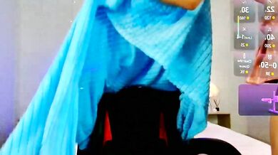 Olivia Shy's mesmerizing curves & seductive vibes will make you drool!