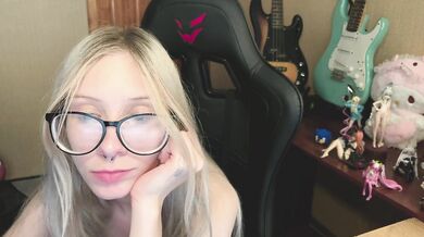 ElainLuv - Porn Video [Bongacams]: ravishing enchantress, splendid model, pounding sensations