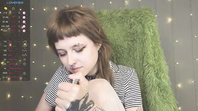 kortny-yo - Porn Video [Bongacams]: hungry moans, euphoric release, seductive décolletage