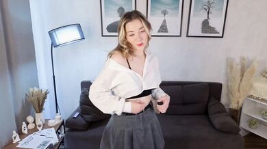 AundreaGillion - Porn Video [Cam4]: perfectly sculpted posterior, beautiful goddess, ecstatic surrender