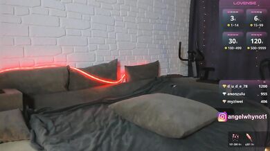 unfamiliar-an - Porn Video [Bongacams]: vibrant streamer, captivating cleavage, masturbate