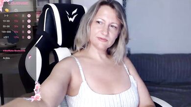 lovesupergerl - Porn Video [Bongacams]: homemade, angelic charmer, spy cam