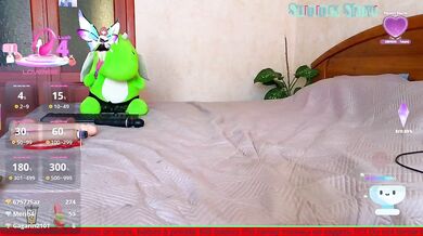 Raisin - Porn Video [Bongacams]: luscious bust, luscious rear, live recording