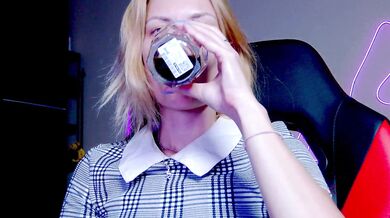 Karoline121 - Porn Video [Cam4]: ravishing sensations, internet broadcast, camsex