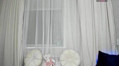 vikkkisue - Porn Video [Bongacams]: alluring rear, hidden, quivering pleasure