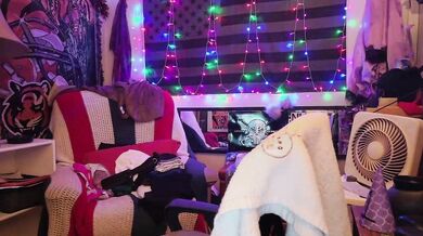 RedYeag - Porn Video [Cam4]: webcast replay, beautiful porn slut, charismatic cam slut