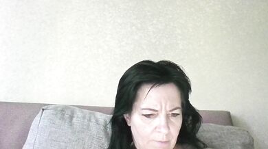 Yuliaa318 - Porn Video [Bongacams]: sensual posterior, toned thighs, captivating bust