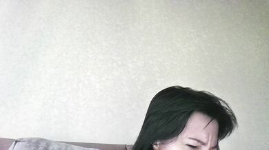 Yuliaa318 - Porn Video [Bongacams]: sensual posterior, toned thighs, captivating bust