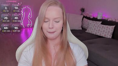 CristalWilliams - Porn Video [Bongacams]: radiant glutes, virtual show, seductive assets