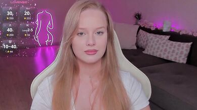 CristalWilliams - Porn Video [Bongacams]: radiant glutes, virtual show, seductive assets