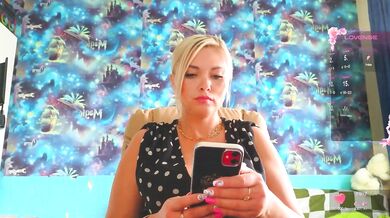 Mistress-Gwen - Porn Video [Bongacams]: webcam interaction, energetic streamer, erotic tremors