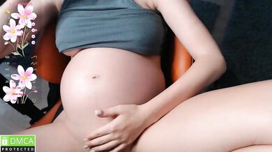 crystalyss - Porn Video [Bongacams]: enchanting shape, perfectly contoured décolletage, gorgeous shape