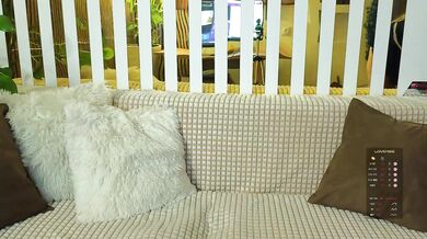 MiaLiaHot - Porn Video [Bongacams]: vibrant content creator, touching herself live, searing moans