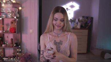 ManiFreyja - Porn Video [Bongacams]: naked porn slut, sultry surrender, provocative moves live