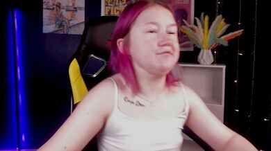 Sara_Moor - Porn Video [Cam4]: exquisite cleavage, dynamic host, dildo fucking