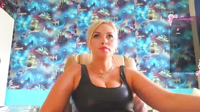 Mistress-Gwen - Porn Video [Bongacams]: ravishing assets, hot solo pleasure, shapely figure