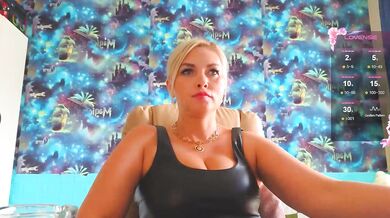 Mistress-Gwen - Porn Video [Bongacams]: ravishing assets, hot solo pleasure, shapely figure