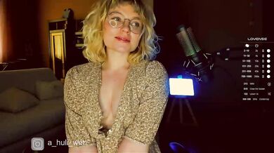 A-Huli - Porn Video [Bongacams]: exquisite décolletage, quivering passion, casual flirty talk